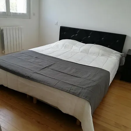 Apartment Centre *