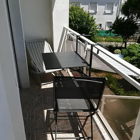 Apartment Centre